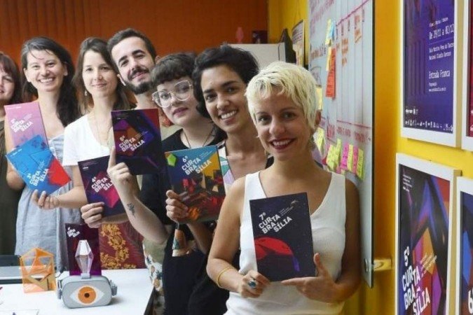 Ana Arruda, na organização das atividades paralelas do Curta Brasília -  (crédito: Marcelo Ferreira/ Divulgação)