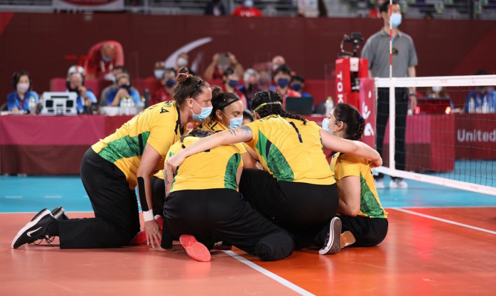 Vôlei feminino brasileiro estreia com vitória em Tóquio 2020