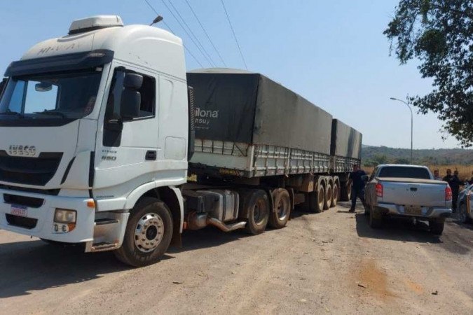 PM recupera carreta roubada com carga de bebidas na Zona Norte, Rio de  Janeiro