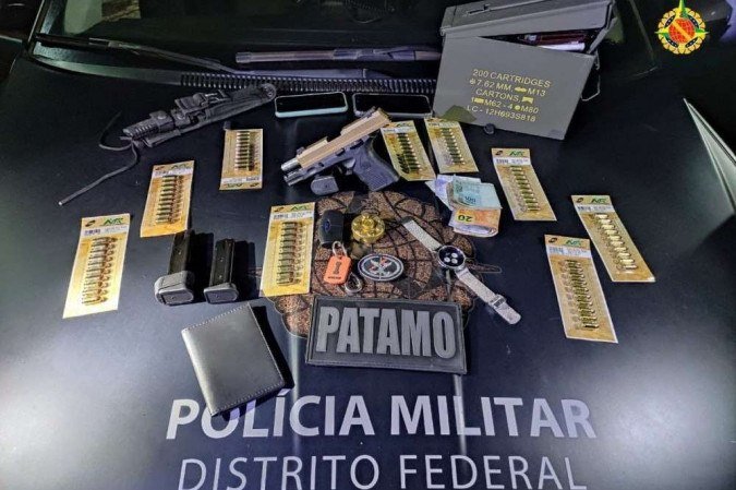 Uma mulher foi intimidada, em Samambaia, dentro do carro destinado a transporte por aplicativo -  (crédito: CCS PMDF/ Divulgação)