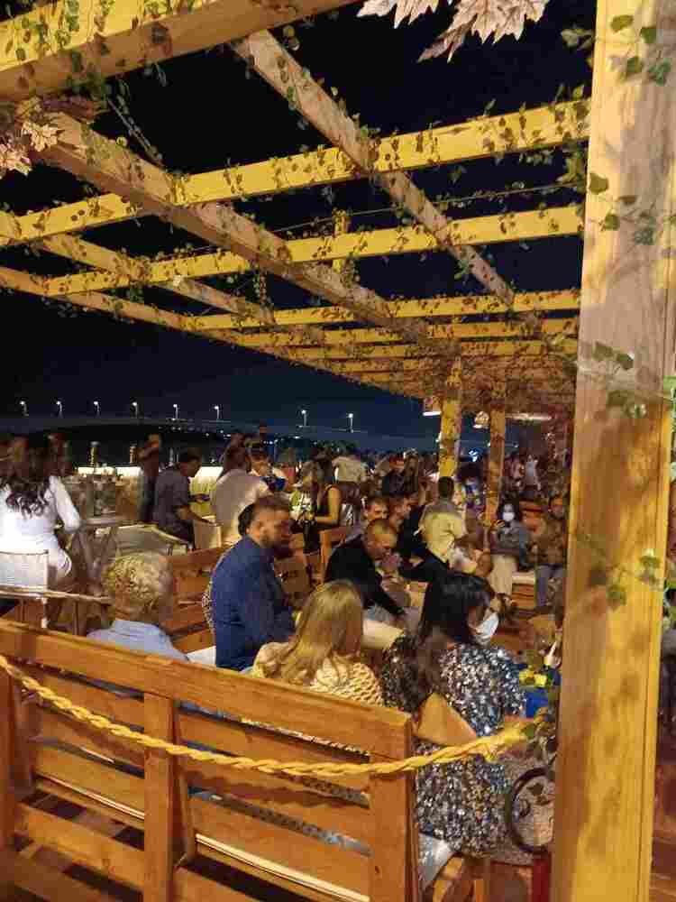 O Cafe de La Musique, no Setor de Clubes Sul, foi multado e interditado