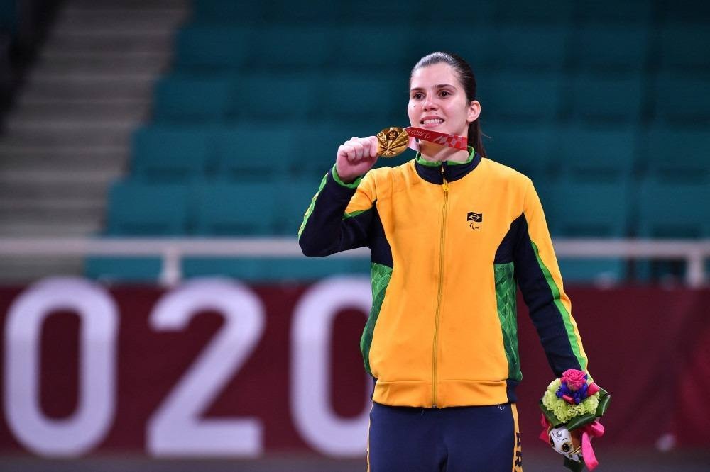 Mulheres mostram domínio na Paralímpiada e Brasil sobe no quadro de medalhas