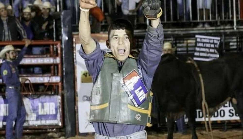 Brasileiro morre pisoteado por touro nos EUA e gera comoção