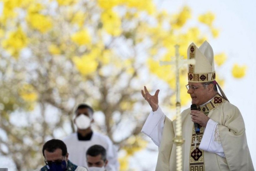 29/08/2021. Brasil. Brasilia - DF. Procissão Náutica de Dom Bosco no Lago Paranoá saindo da Erminda Dom Bosco. Arcebispo de Brasília Paulo Cezar Costa