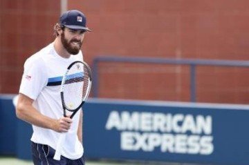O norte-americano foi vice-campeão em Brisbane em 2025, vencendo Djokovic nas quartas de final - (crédito: Elsa/Getty Images/AFP) O norte-americano foi vice-campeão em Brisbane em 2025, vencendo Djokovic nas quartas de final - (crédito: Elsa/Getty Images/AFP)