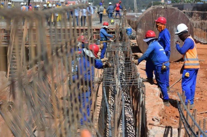 Ibaneis Rocha visitou a obra do túnel de Taguatinga