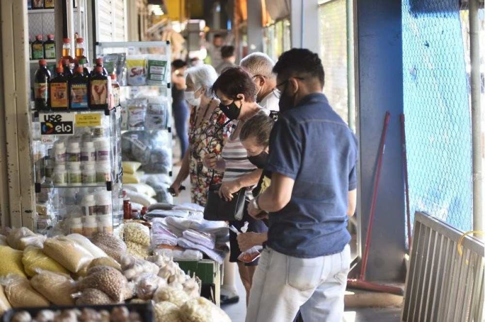 01/09/2021. Brasil. Brasilia - DF. Mudança de Lei nas feiras do DF. Feira modelo de Sobradinho.