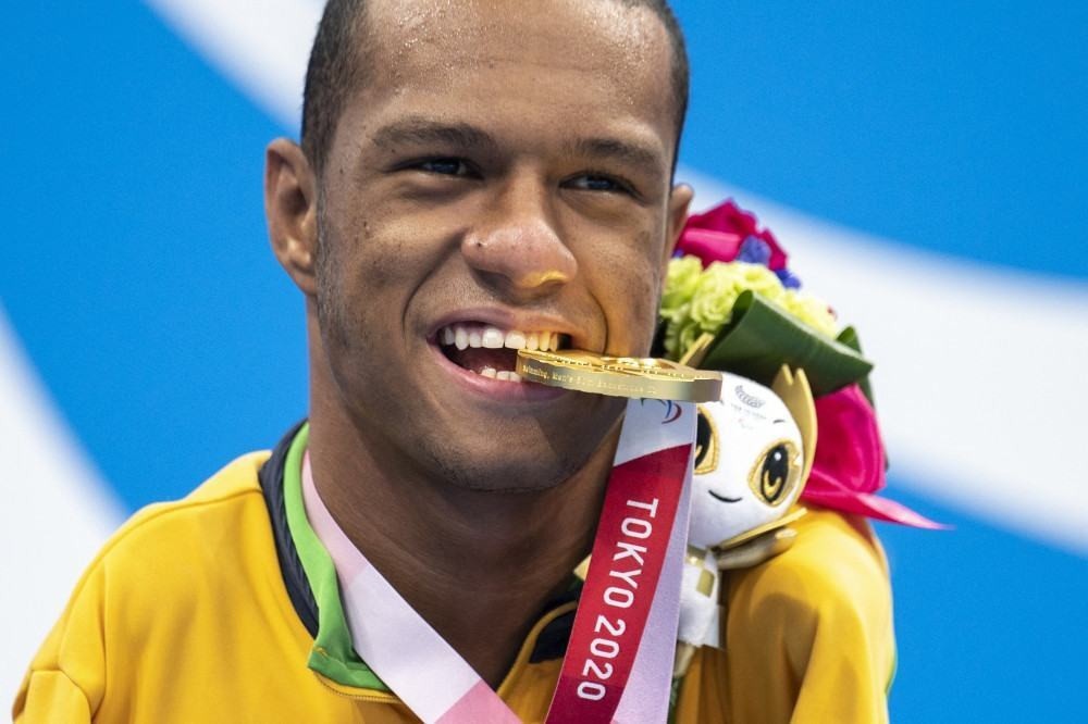 Gabrielzinho garante 2º ouro na Paralimpíada, agora nos 50m costas