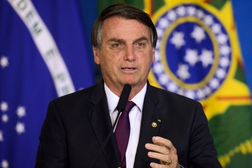 Bolsonaro sanciona lei que autoriza quebra de patentes de vacina 