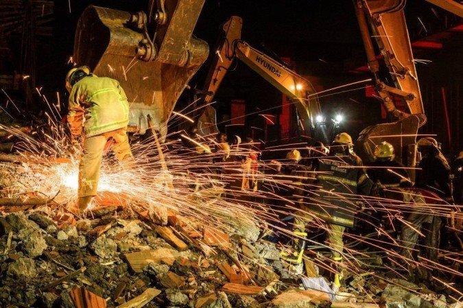 Colapso de edifício em Uganda deixa pelo menos três mortos - Vimarsana News