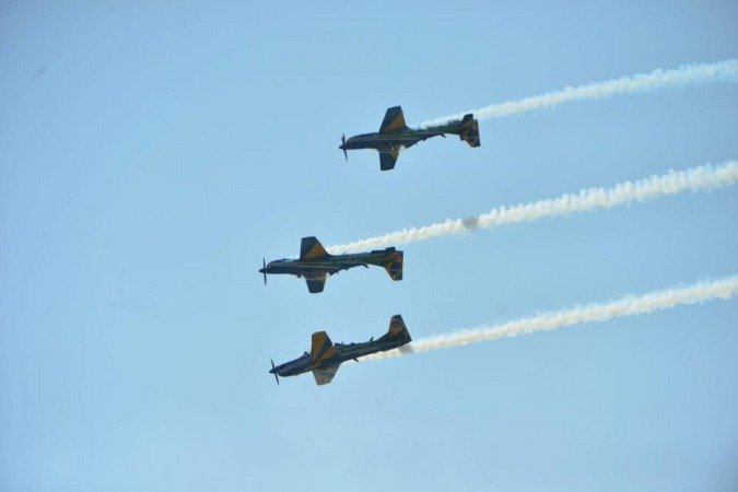 O prefeito do Rio disse que Exército fará um ato em um trecho na Avenida Atlântica sem desfile ou arquibancada, mas com apresentações da Marinha, no mar, e da Aeronáutica, no céu - (crédito: Ed Alves/CB/D.A Press) O prefeito do Rio disse que Exército fará um ato em um trecho na Avenida Atlântica sem desfile ou arquibancada, mas com apresentações da Marinha, no mar, e da Aeronáutica, no céu - (crédito: Ed Alves/CB/D.A Press)