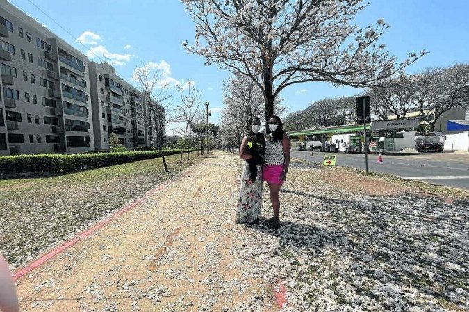 As irmãs Tatiane Cássia e Elisângela Cristina: 