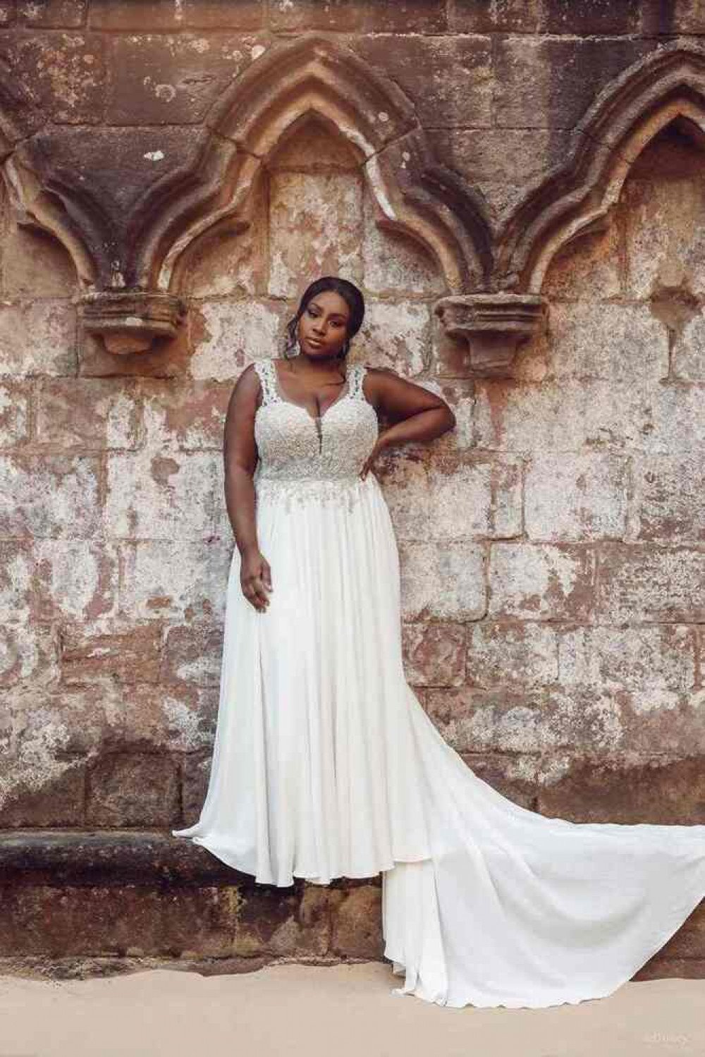 Casamento de conto de fadas: vestidos de noiva das princesas são toque de  mágica