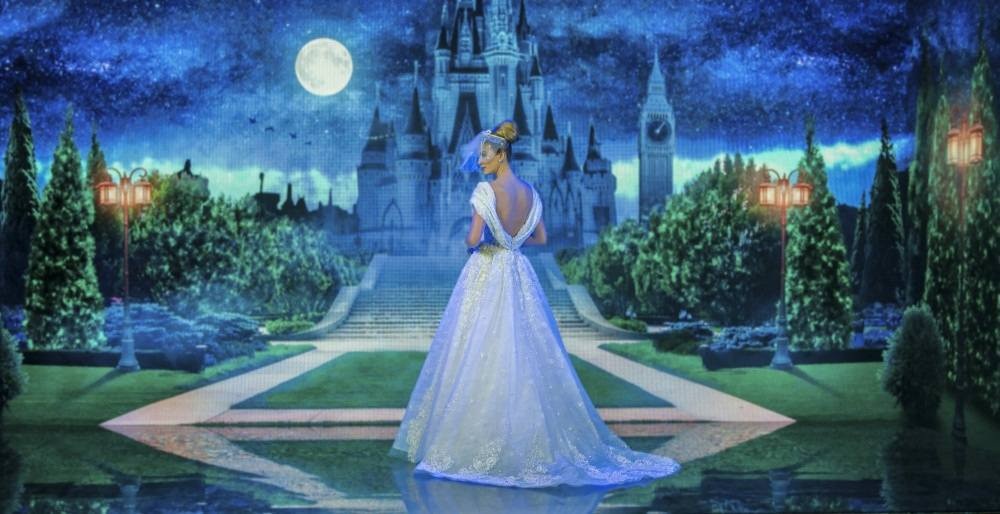 Casamento de conto de fadas: vestidos de noiva das princesas são toque de  mágica