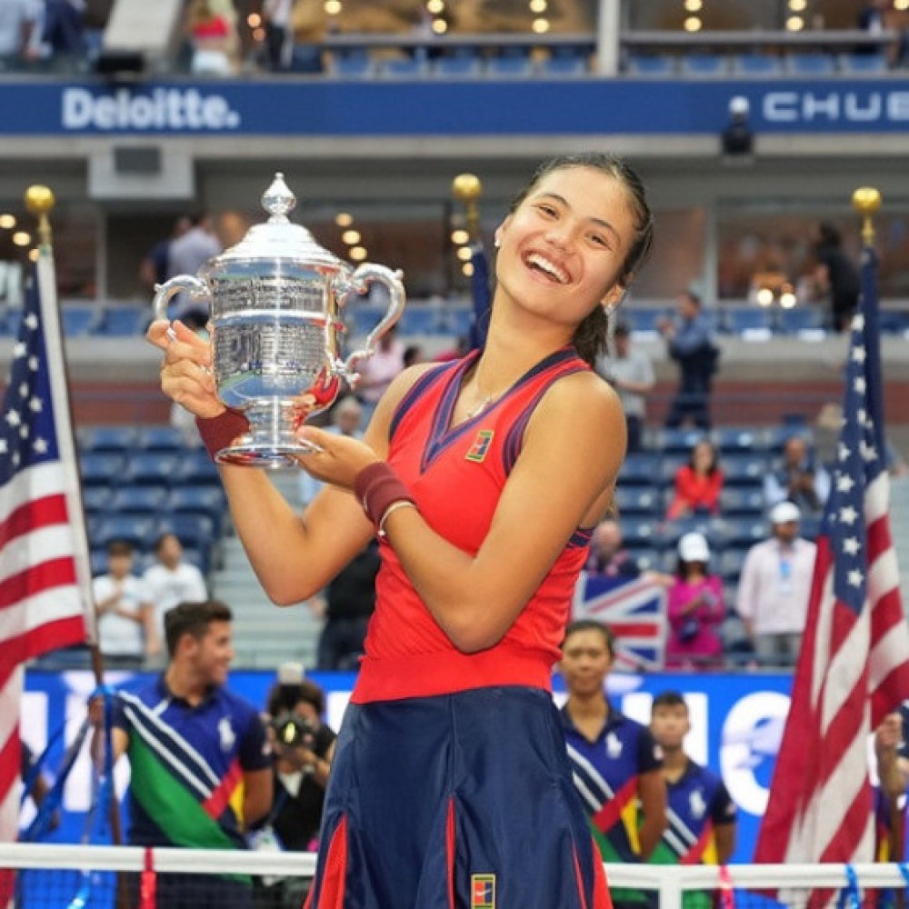 Raducanu é campeã do US Open com campanha impecável aos 18 anos