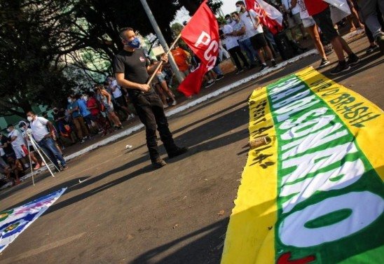 Manifestação organizada pelo MBL contra o presidente Bolsonaro na Esplanada dos Ministérios, em Brasília.