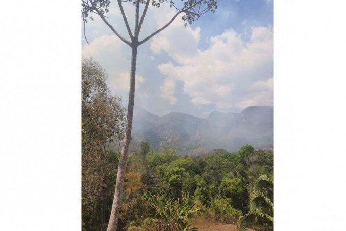 Incêndio na Chapada já dura 16 dias - (crédito: Marcelo Amaral) Incêndio na Chapada já dura 16 dias - (crédito: Marcelo Amaral)