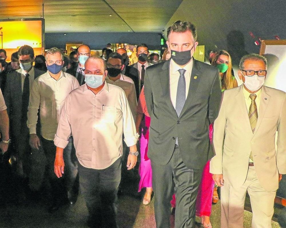 Pacificação e retomada do diálogo dão o tom dos discursos na homenagem a JK