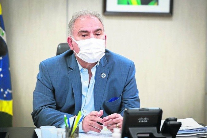 Segundo ministro, não há falta de imunizantes: Segundo ministro, não há falta de imunizantes:
