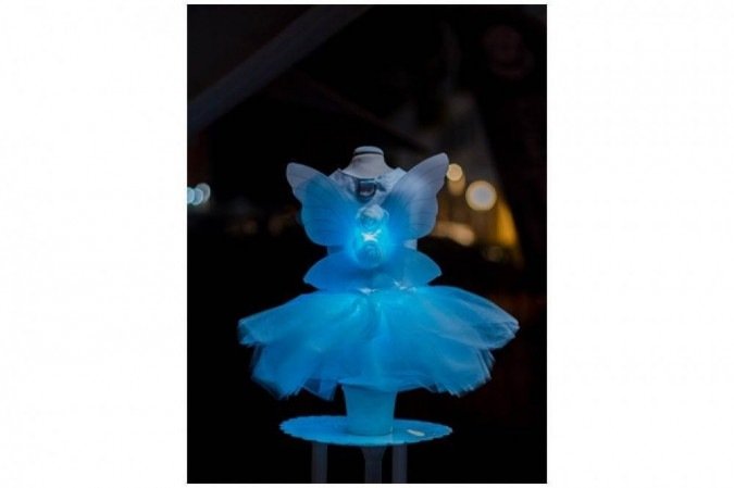 Vestido para cães com tecnologia de LED da nova coleção Conto de Fadas da marca Oh Dog