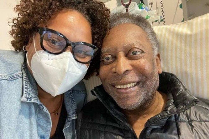 Kely em foto com Pelé -  (crédito: Reprodução/Instagram/@iamkelynascimento)