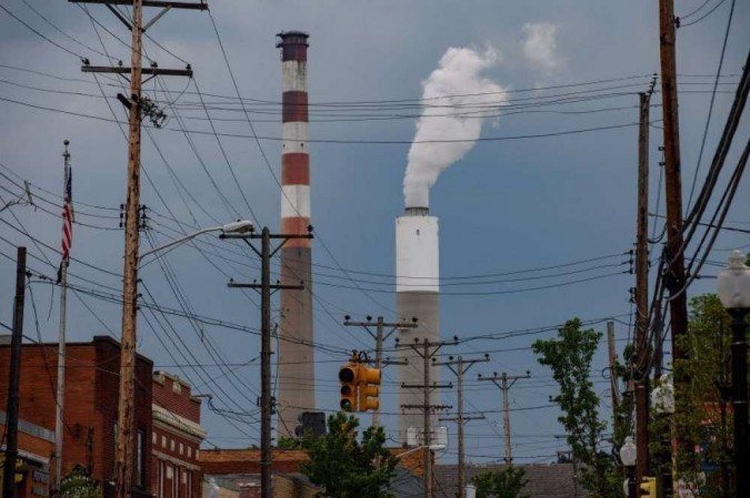 Queima de carvão em cidade da Pensilvânia, nos EUA: níveis de emissão, em praticamente todos os setores da economia, retomaram o patamar de 2019  -  (crédito:  Jeff Swensen/AFP - 7/6/21)