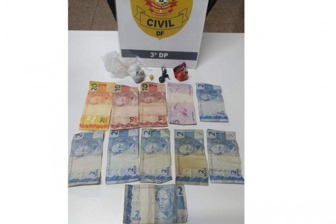 Polícia Civil flagrou movimentação intensa de tráfico na área - (crédito: PCDF/Divulgação) Polícia Civil flagrou movimentação intensa de tráfico na área - (crédito: PCDF/Divulgação)