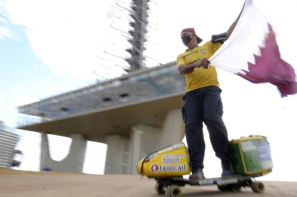 Marcelo Gervasio foi a primeira pessoa a dar a volta ao mundo de skate e agora ela vai para a Copa do Mundo no Catar no Skate.