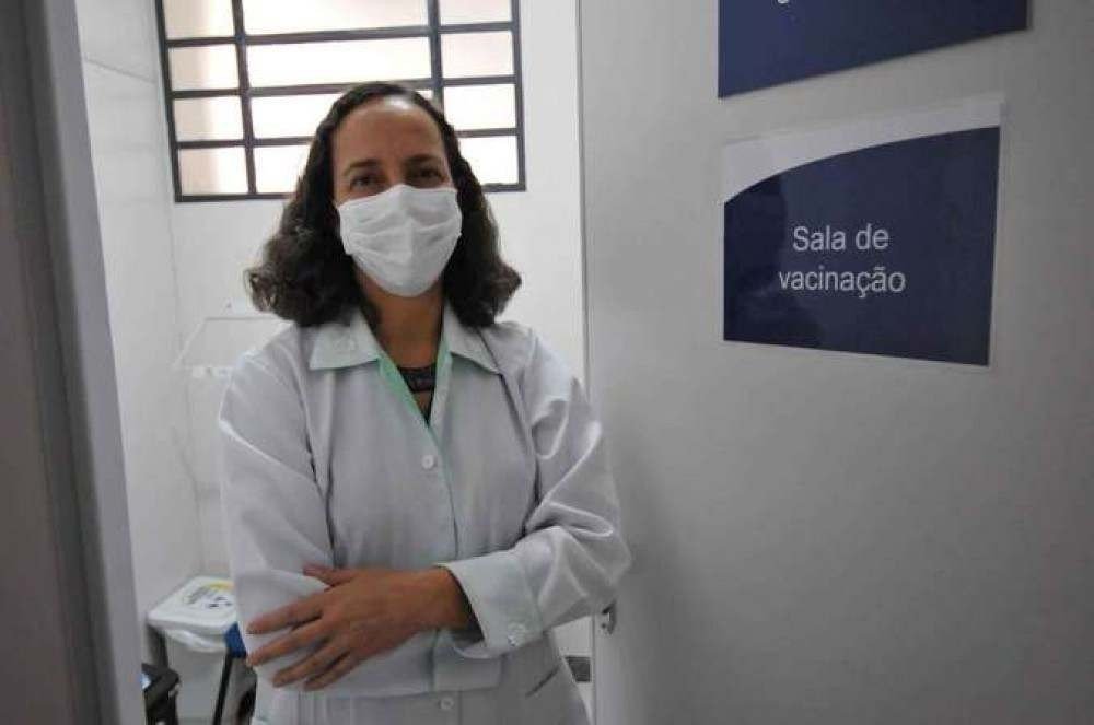 Doutora Cláudia Murta ressalta a importância das vacinas e o combate às fake news Doutora Cláudia Murta ressalta a importância das vacinas e o combate às fake news