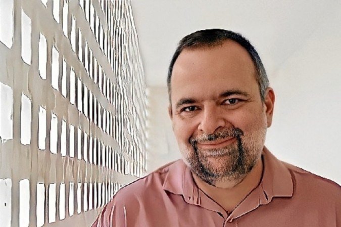 Carlos Marcelo cria ficção que mixa música, política e crime - (crédito: Maria Alice Messias/Divulgação) Carlos Marcelo cria ficção que mixa música, política e crime - (crédito: Maria Alice Messias/Divulgação)