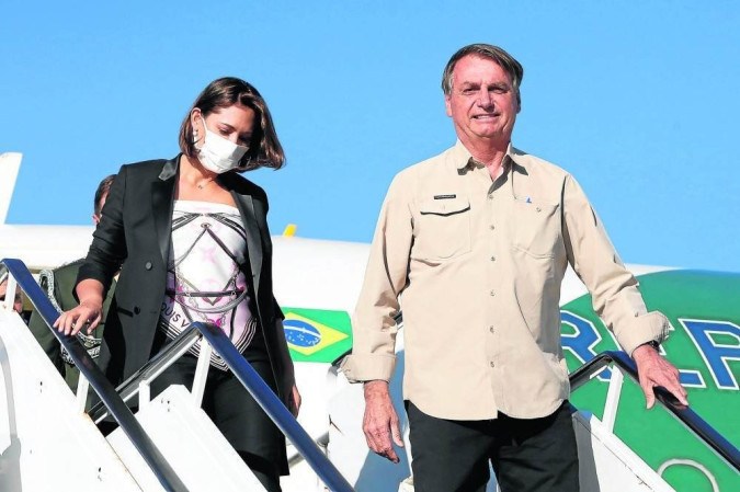 Para Jair e Michelle Bolsonaro, Lula abusou do cargo e da facilidade de acesso à imprensa para os acusar falsamente pelo sumiço da mobília -  (crédito: Alan Santos/PR)