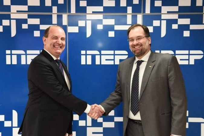 Dupas, recebe o novo chefe de Gabinete, Alvaro Parisi -  (crédito: Luís Fortes/MEC)