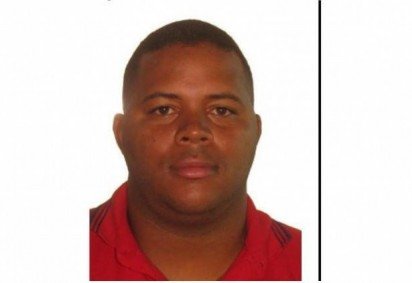 Foragido da polícia, Aldinei Oliveira de Souza, de 29 anos, é acusado de espancar o próprio pai, de 57 anos - (crédito: PCDF/Divulgação) Foragido da polícia, Aldinei Oliveira de Souza, de 29 anos, é acusado de espancar o próprio pai, de 57 anos - (crédito: PCDF/Divulgação)