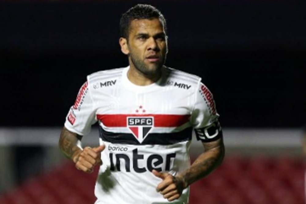 São Paulo pagará R$ 400 mil por mês a Daniel Alves mesmo após condenação