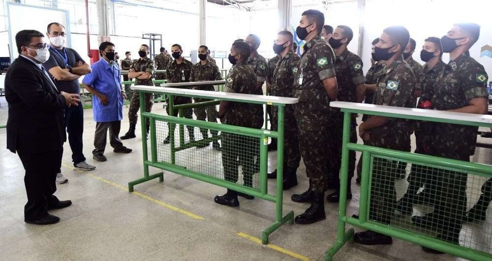 Jovens fazem cursos de capacitação através do Projeto Soldado-Cidadão