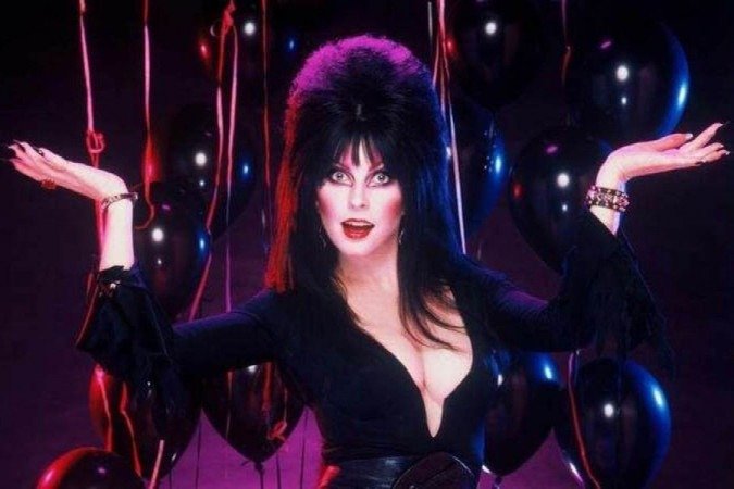 Cassandra Peterson deu vida a Elvira, a Rainha das Trevas -  (crédito:  Reprodução/Instagram)