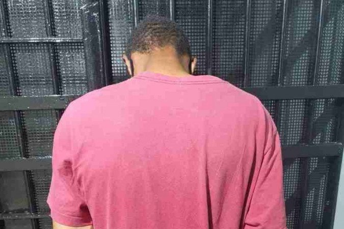 O homem foi preso após esfaquear um comerciante por motivo fútil -  (crédito: PCDF/Divulgação)