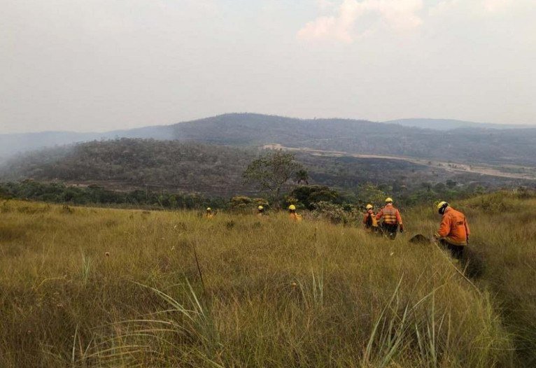 Equipe CBMDF combate incêndio do Parque Nacional da Chapada dos Veadeiros