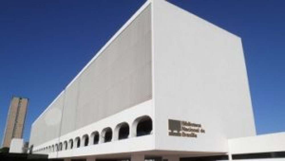 Biblioteca Nacional de Brasília reabre na segunda, mas com capacidade reduzida