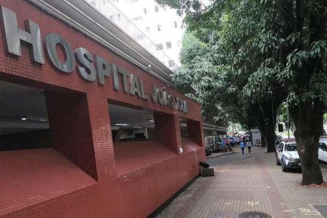 Menina foi levada de helicóptero ao Hospital João XXIII com 90% do corpo queimado. Irmãos morreram na casa -  (crédito: Edésio Ferreira/EM/D.A Press - 15/04/2020)