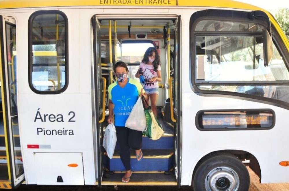 Brasilienses ganham nova linha de ônibus para a Prainha Norte com 12 viagens