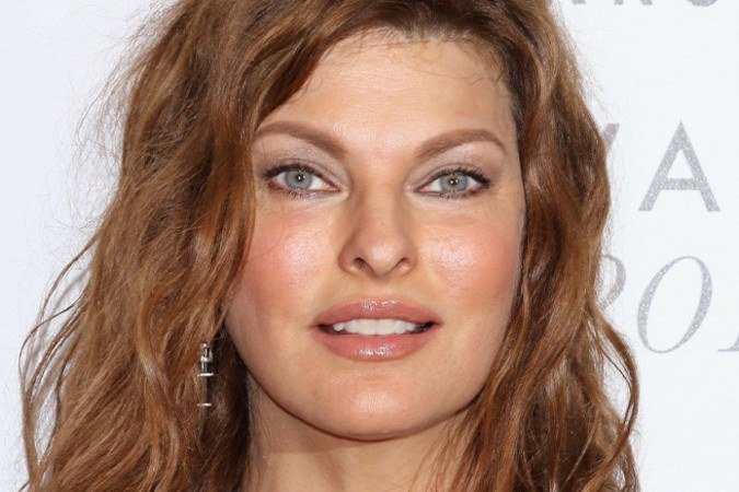 Linda Evangelista, vista aqui em 2015 antes de fazer seu procedimento de HAP, não apareceu em público desde então e afirma estar 