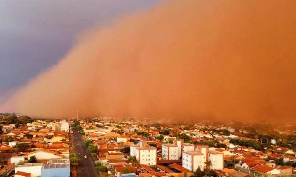 Tempestades de poeira voltam a atingir cidades no interior de São Paulo