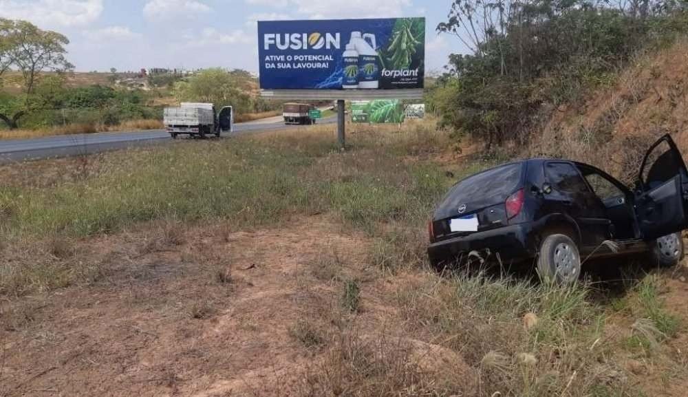 Homem é preso na BR-020 ao 'fechar' carro de ex-namorada e provocar acidente