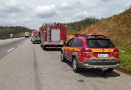 Homem morre carbonizado após choque ao subir em poste na BR-040