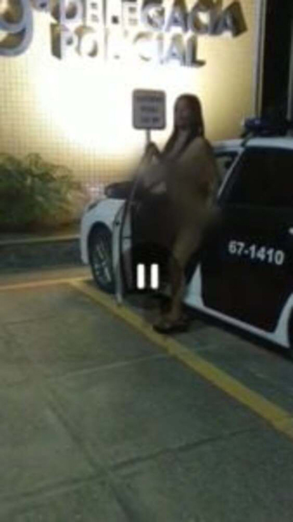 A Corregedoria Geral da Polícia Civil (CGPOL) do Rio de Janeiro instaurou um procedimento para investigar fotos de uma mulher nua no interior da 129ª DP, na cidade de Iguaba Grande, região dos lagos.