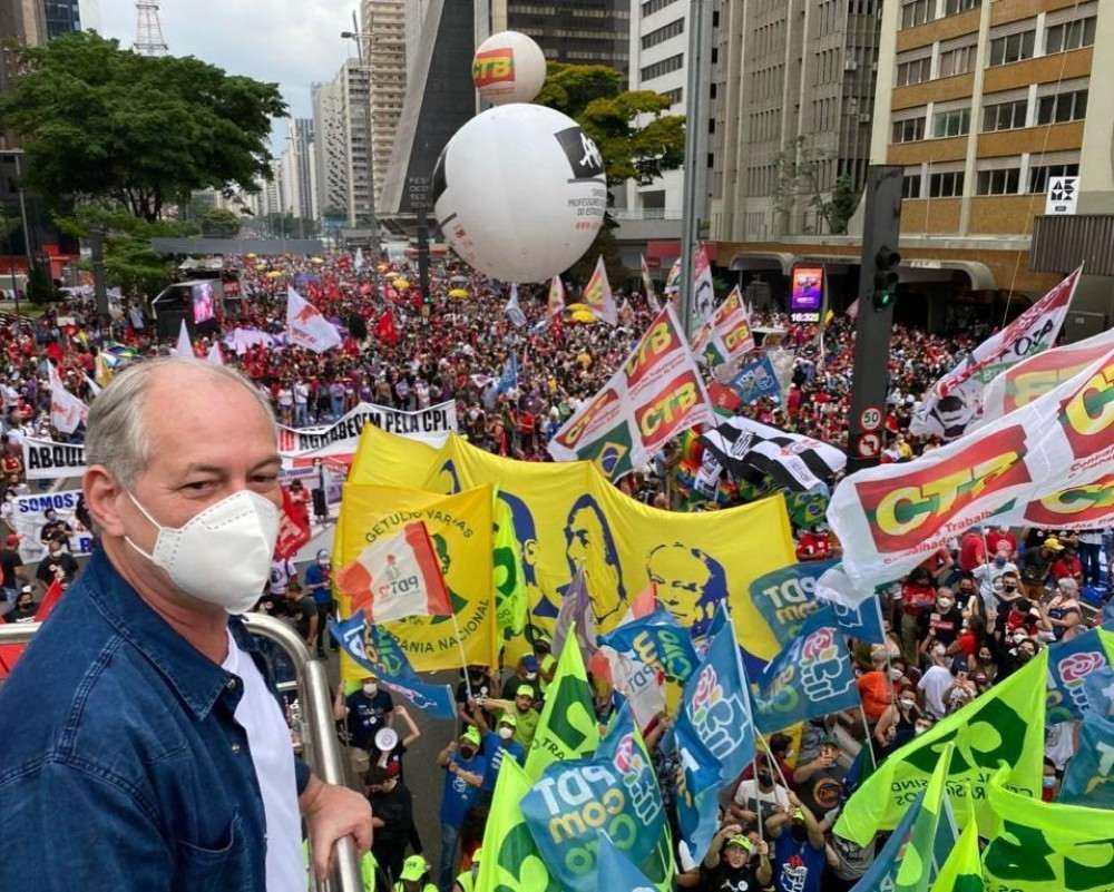 Ciro pede tr gua entre oposi o e minimiza ataques que sofreu no