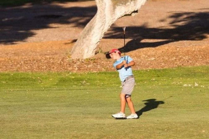 Brasileiro de oito anos é campeão mundial de golfe infantil pela terceira  vez, golfe