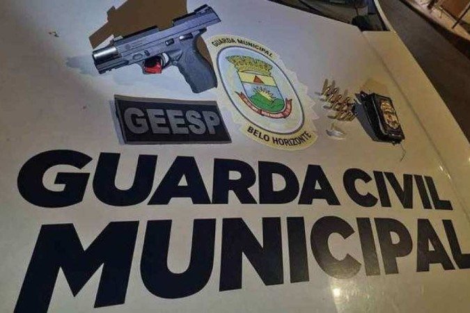 Material apreendido com o suspeito nesta madrugada - (crédito: Guarda Civil Municipal/Divulgação) Material apreendido com o suspeito nesta madrugada - (crédito: Guarda Civil Municipal/Divulgação)