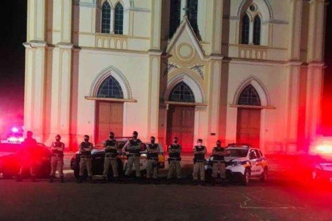 Polícia Militar identificou os responsáveis pelo crime em menos de 24 horas -  (crédito:  Divulgação/PMMG)